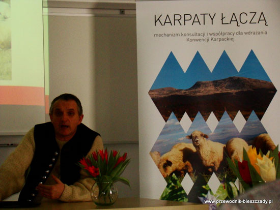 Józef Michałek reprezentujący Porozumienie Karpackie Karpaty Naszym Domem