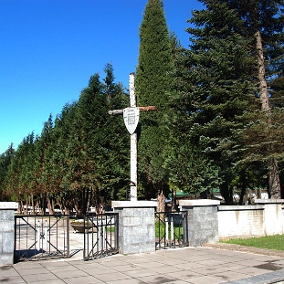 07d Cmentarz wojskowy żołnierzy polskich i radzieckich w Baligrodzie, 2014 (foto: P. Szechyński)