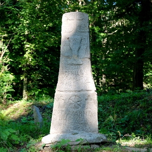 berehy2010k Berehy Górne, cmentarz, 2010. Nagrobek Hrycia Buchwaka zmarłego w roku 1939 - wykonany przez niego samego (foto: P. Szechyński)