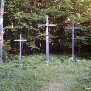 jawornik2003a Jawornik, krzyże obok cerkwiska, 2003 (foto: P. Szechyński)