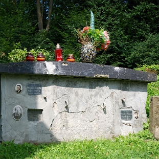 szczawne2010b Szczawne, cmentarz, grobowiec rodziny Macko, 2010 (foto: P. Szechyński)