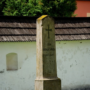 uherce5 Uherce Mineralne, nagrobki przy kościele, 2010. Cetolla Zatorska, 1808-1887 (foto: P. Szechyński)