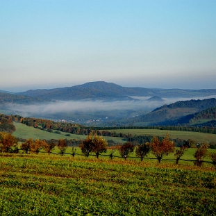 radziejowa2014k Przełęcz nad Stężnicą, widok w kierunku Stężnicy i Baligrodu (foto: P. Szechyński)