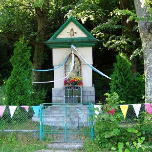 26 Baligród. Kapliczka Królowej Nieba z 1918r., 2004 (foto: P. Szechyński)