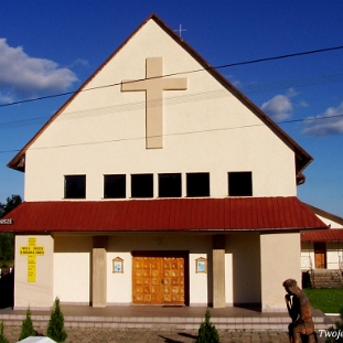 lupkow2004l Nowy Łupków, kościół rzymskokatolicki, 2004 (foto: P. Szechyński)