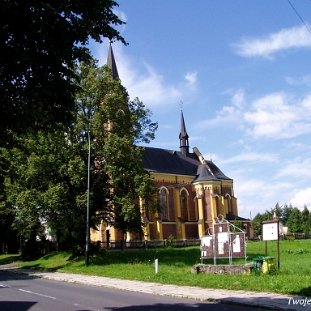 lutowiska2005d Lutowiska, kościół rzymskokatolicki, 2005 (foto: P. Szechyński)