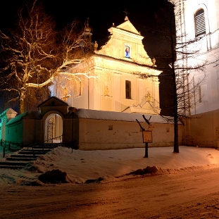 uherce2010g Uherce, barokowy kościół parafialny z 1757r., zima 2009 (foto: P. Szechyński)