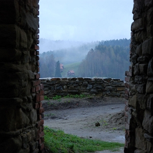 zagorz2014f Zagórz, ruiny klasztoru, 2014 (foto: P. Szechyński)