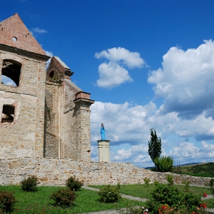 zagorz2017b Zagórz, ruiny klasztoru, 2017 (foto: P. Szechyński)