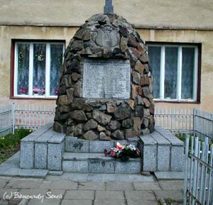 Pomnik pamięci 42 Polaków zamordowanych w Baligrodzie