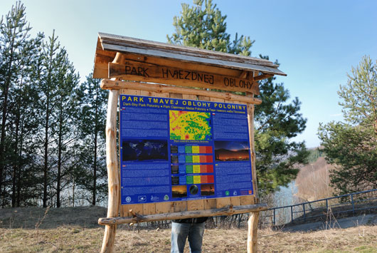 Park Ciemnego Nieba Połoniny nad zalewem Starina