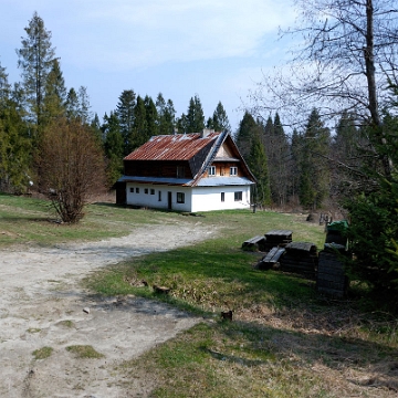 beniowa2014f Bydynek obok dawnego schronu 