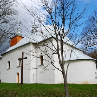 DSC_0014 Łopienka, cerkiew, kwiecień 2010 (fot. P. Szechyński)