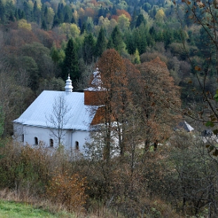 DSC_0088a Łopienka, cerkiew, jesień 2013 (fot. P. Szechyński)