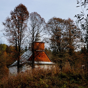 DSC_0090a Łopienka, cerkiew, jesień 2013 (fot. P. Szechyński)