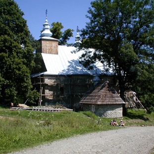 P1010013 Łopienka, cerkiew i kaplica grobowa, stan na rok 2003 (fot. P. Szechyński)