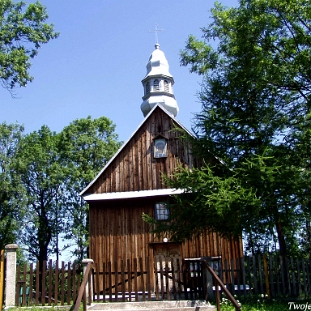 P7180022 Bandrów Narodowy, dawna cerkiew, ob. kościół rzymskokatolicki, 2006 (foto: P. Szechyński)