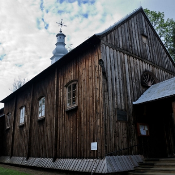 brzegi2020a Brzegi Dolne, dawna parafialna cerkiew greckokatolicka, p.w. św. Michała Archanioła z 1844 r., obecnie kościół, 2020 (foto: P. Szechyński)