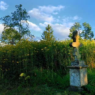 jalowe4 Jałowe, cmentarz obok cerkwi, 2010 (foto: P. Szechyński)