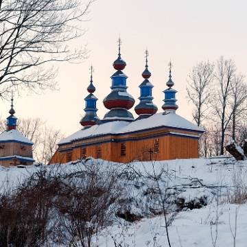 DSC_0109a Komańcza, cerkiew zimą 2010 (foto: P. Szechyński)