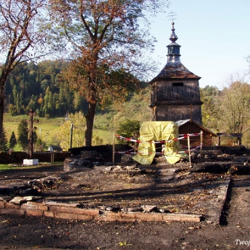 komancza2006m Komańcza, uprzątnięte pogorzelisko. Połowa października 2006 (fot. P. Szechyński)