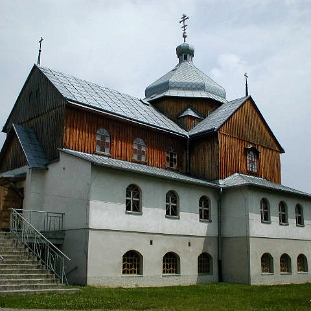 P1010141 Komańcza, cerkiew greckokatolicka z 1988r., 2002 (foto: P. Szechyński)