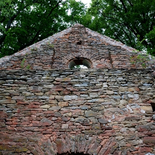 DSC_0077 Krywe, cerkiew greckokatolicka pw. św. Paraskiewii z 1842 roku, obecnie w ruinie, 2016 (foto: P. Szechyński)