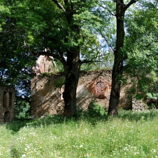 DSC_0017 Krywe, cerkiew greckokatolicka pw. św. Paraskiewii z 1842 roku, obecnie w ruinie, 2016 (foto: P. Szechyński)