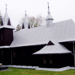 roztoki2006a Cerkiew greckokatolicka pw. św. Michała Archanioła w Roztokach Dolnych, obecnie kościół rzymskokatolicki, 2006 (foto: P. Szechyński)