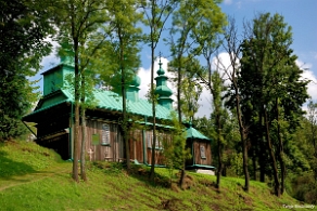 szczawne2010e Szczawne, drewniana trójdzielna cerkiew greckokatolicka z lat 1888-1889, obecnie cerkiew prawosławna, 2010 (fot. P. Szechyński)