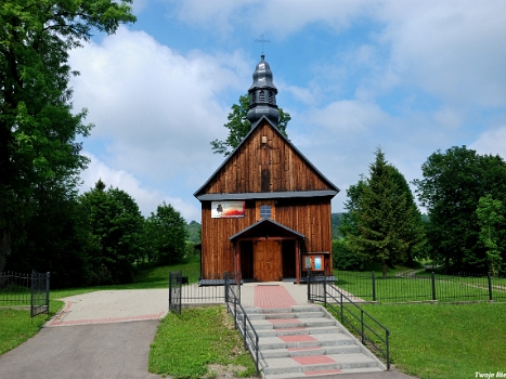 Bandrów Narodowy, cerkiew (ob.kościół)