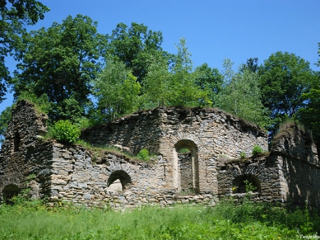 Berezka, cerkiew w ruinie