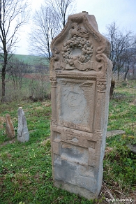 DSC_0258 Baligród, kirkut, macewy, 2010 (foto: P. Szechyński)