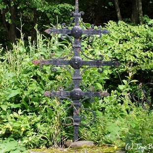 benio7krz Beniowa, krzyż ze zwieńczenia poprzedniej cerkwi z roku 1779, 2006 (fot. P. Szechyński)