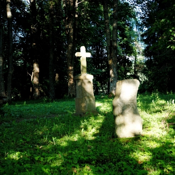 beniowa2016i Beniowa, cmentarz, 2016 (foto: P. Szechyński)c