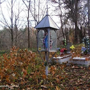 09355220d Bereźnica Niżna, dawny cmentarz, 2004 (fot. J. Milczanowska)