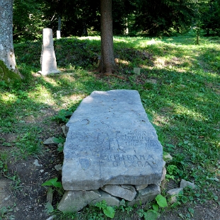 berehy2010l Berehy Górne, cmentarz. Płyta nagrobna Hrycia Buchwaka syna Iwana, 1861-1939 (foto: P. Szechyński)