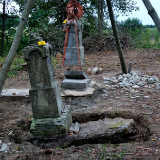 lipie12 Lipie, cmentarz podczas remontu - obóz Magurycza, 08.2017 (foto: P. Szechyński)