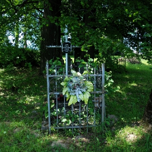 lutowc2 Lutowiska, cmentarz, 2019 (foto: P. Szechyński)