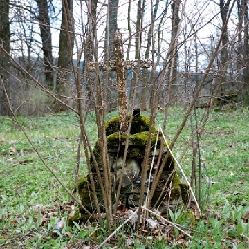 smolnik2010e Smolnik nad Osławą, cmentarz, rok 2010 (foto: P. Szechyński)