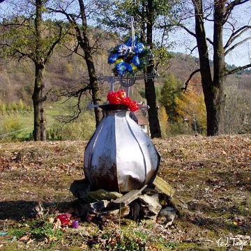 ste2 Stężnica, miejsce po cerkwi, 2008 (foto: P. Szechyński)