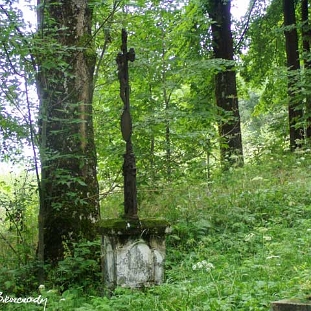 zat8 Zatwarnica, cmentarz, rok 2005 (foto: P. Szechyński)