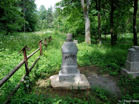 Mików, cmentarz i miejsce po cerkwi