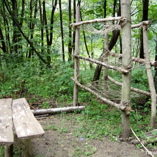 chocen2007c Choceń, teren obozu harcerzy, którzy pomagali w pracach porządkowych, 2007 (foto: P. Szechyński)