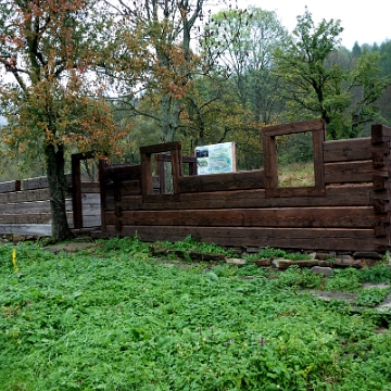 jaworzec2014e Jaworzec, rekonstrukcja dawnej chaty, 2014 (foto: P. Szechyński)