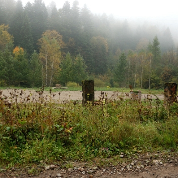 rabe2014s Rabe, pozostałości po powojennej zabudowie ze zdjęcia obok, 2014 (foto: P. Szechyński)