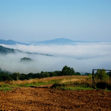 przelecz2018a Przełęcz nad Stężnicą, widok w kierunku Stężnicy i Baligrodu (foto: P. Szechyński)