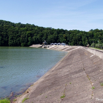 myczkowieckie2004a Jezioro Myczkowieckie, zapora w roku 2004, Myczkowce (foto: P. Szechyński)