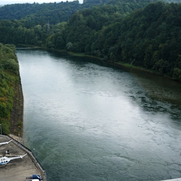 solina2017d Solina, zapora - hydroelektrownia (foto: P. Szechyński)