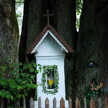 strzebowiska2 Strzebowiska, kapliczka z 1920r, 2010 (foto: P. Szechyński)